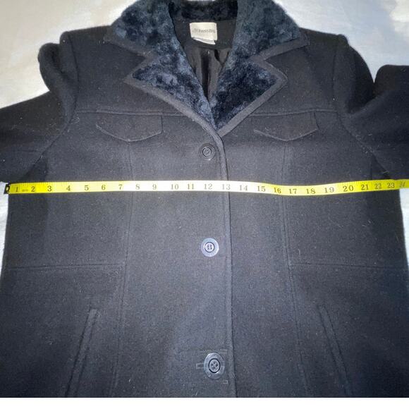 St. John's Bay Wool Coat w/ Faux Fur Trim - Women's Size XL - 100% Wool - Picture 9 of 11